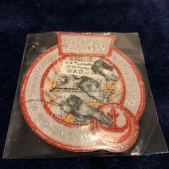 Star Wars Funko pop, The Resistance patch and pin set - Picture 3 of 5